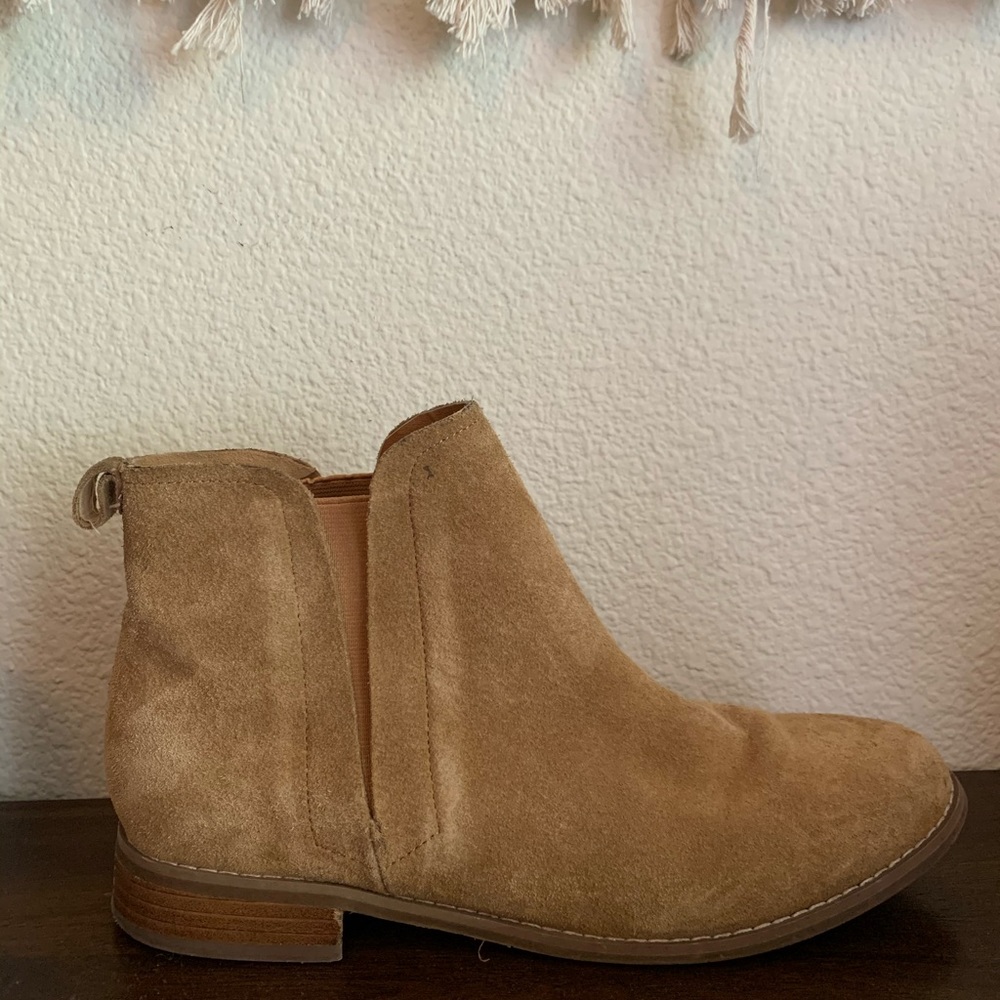 chelsea boots